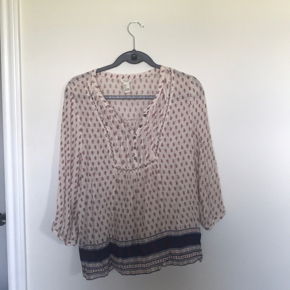 quartered sleeves flowy blouse